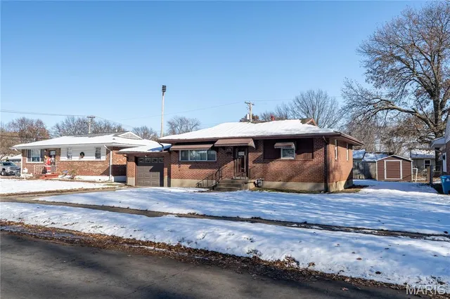 $99,900 | 3156 Davis Avenue, Granite City, IL 62040