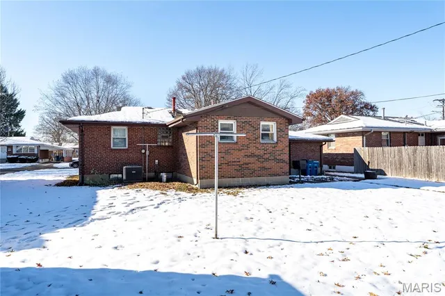 $99,900 | 3156 Davis Avenue, Granite City, IL 62040