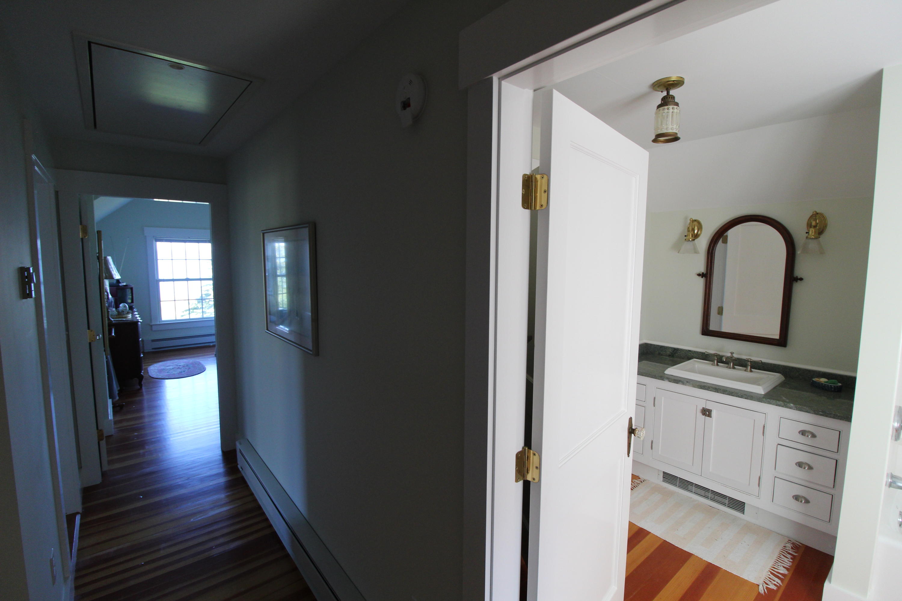 1503 Meadow Pond Road Islesboro, ME 04848 - Photo 20 of 30 2ndflhallway