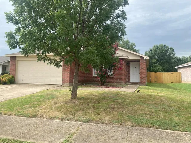 $1,875 | 2224 Maple Drive, Little Elm, TX 75068