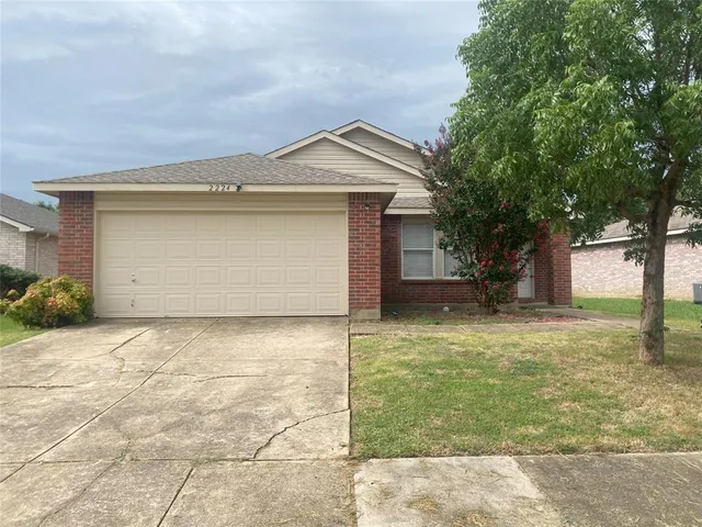 $1,875 | 2224 Maple Drive, Little Elm, TX 75068