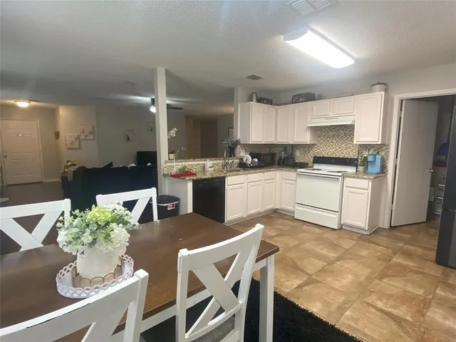 $1,875 | 2224 Maple Drive, Little Elm, TX 75068