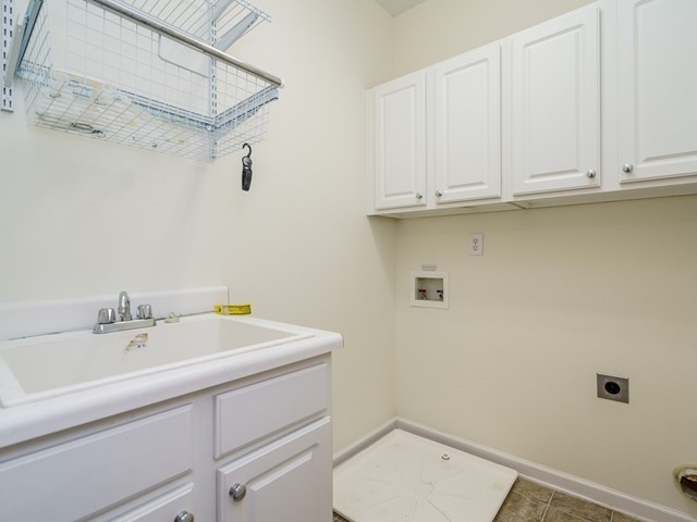 10657 Cardington Lane Raleigh, NC 27614 - Photo 16 of 27 Laundry Room
