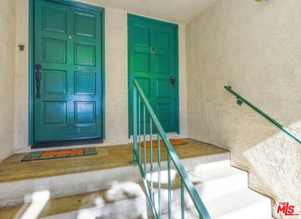 6456 Cavalleri Road Malibu, CA 90265 - Photo 3 of 36