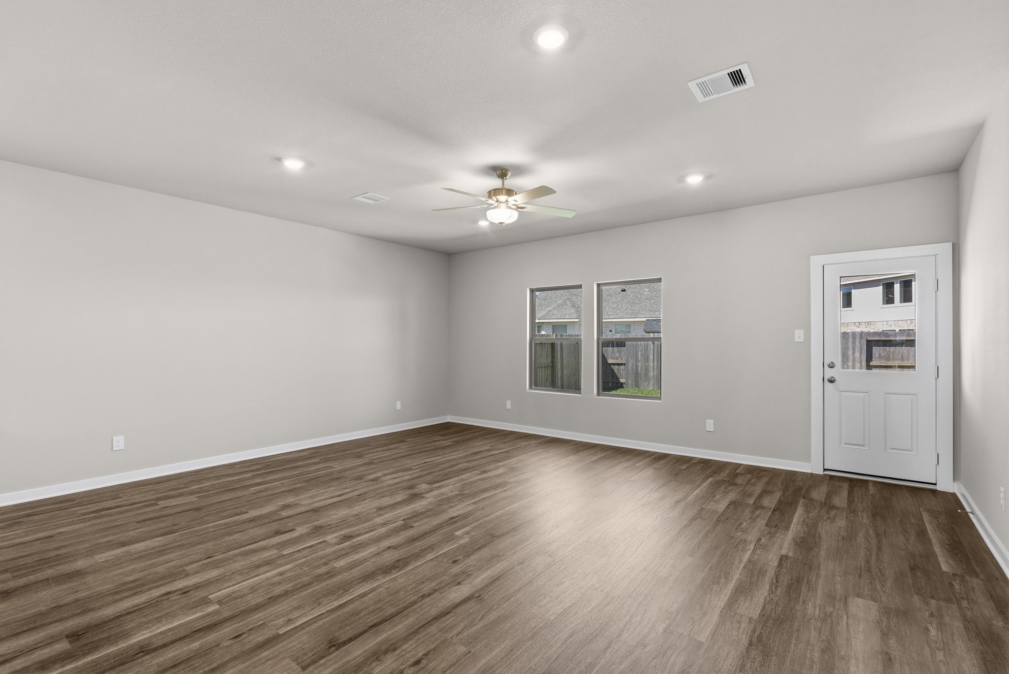 3631 Atlas Pt Lane Angleton, TX 77515 - Photo 10 of 35