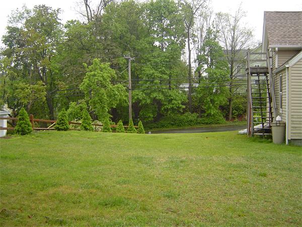 434 Water Street Clinton, MA 01510 - Photo 3 of 4 Gallery Image 3