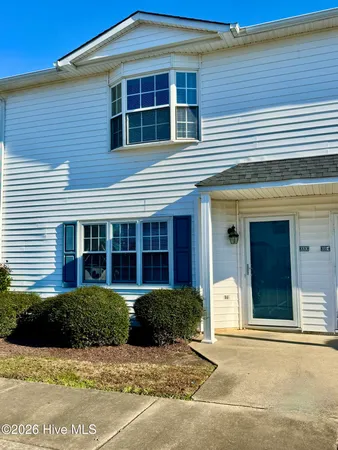 $1,100 | 3995 Sterling Pointe Drive, Unit KKK3, Winterville, NC 28590