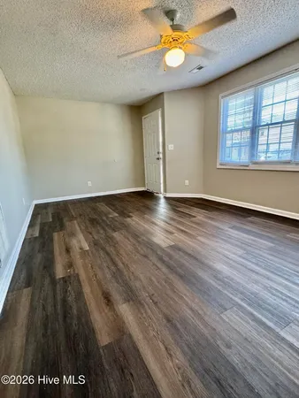 $1,100 | 3995 Sterling Pointe Drive, Unit KKK3, Winterville, NC 28590