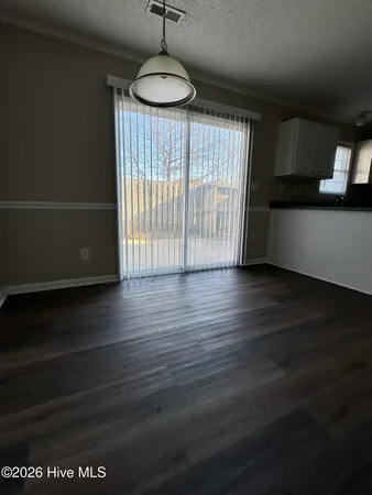 $1,100 | 3995 Sterling Pointe Drive, Unit KKK3, Winterville, NC 28590