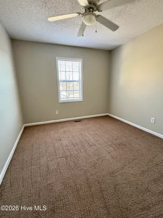 $1,100 | 3995 Sterling Pointe Drive, Unit KKK3, Winterville, NC 28590