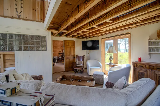 $1,100,500 | 100 Hardwood Point, Harrington, ME 04643