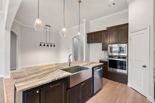 $2,775 | 3418 Woodford Drive, Venus, TX 76084