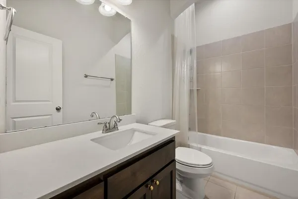 $2,775 | 3418 Woodford Drive, Venus, TX 76084