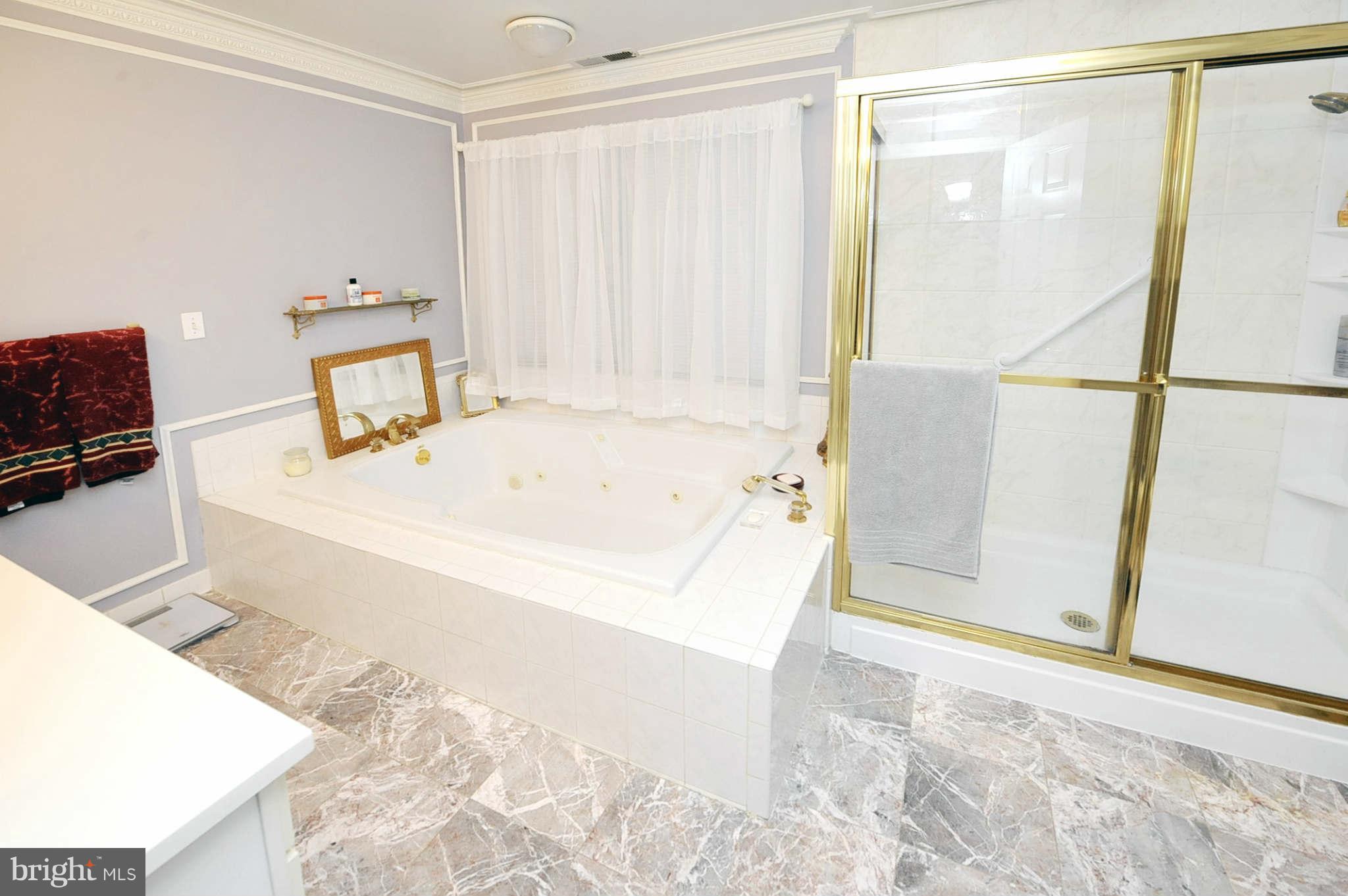 2135 Yorktown Road Northwest Washington, DC 20012 - Photo 20 of 30 Bath (Master)