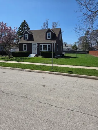 $397,777 | 494 North Ellsworth Avenue, Villa Park, IL 60181