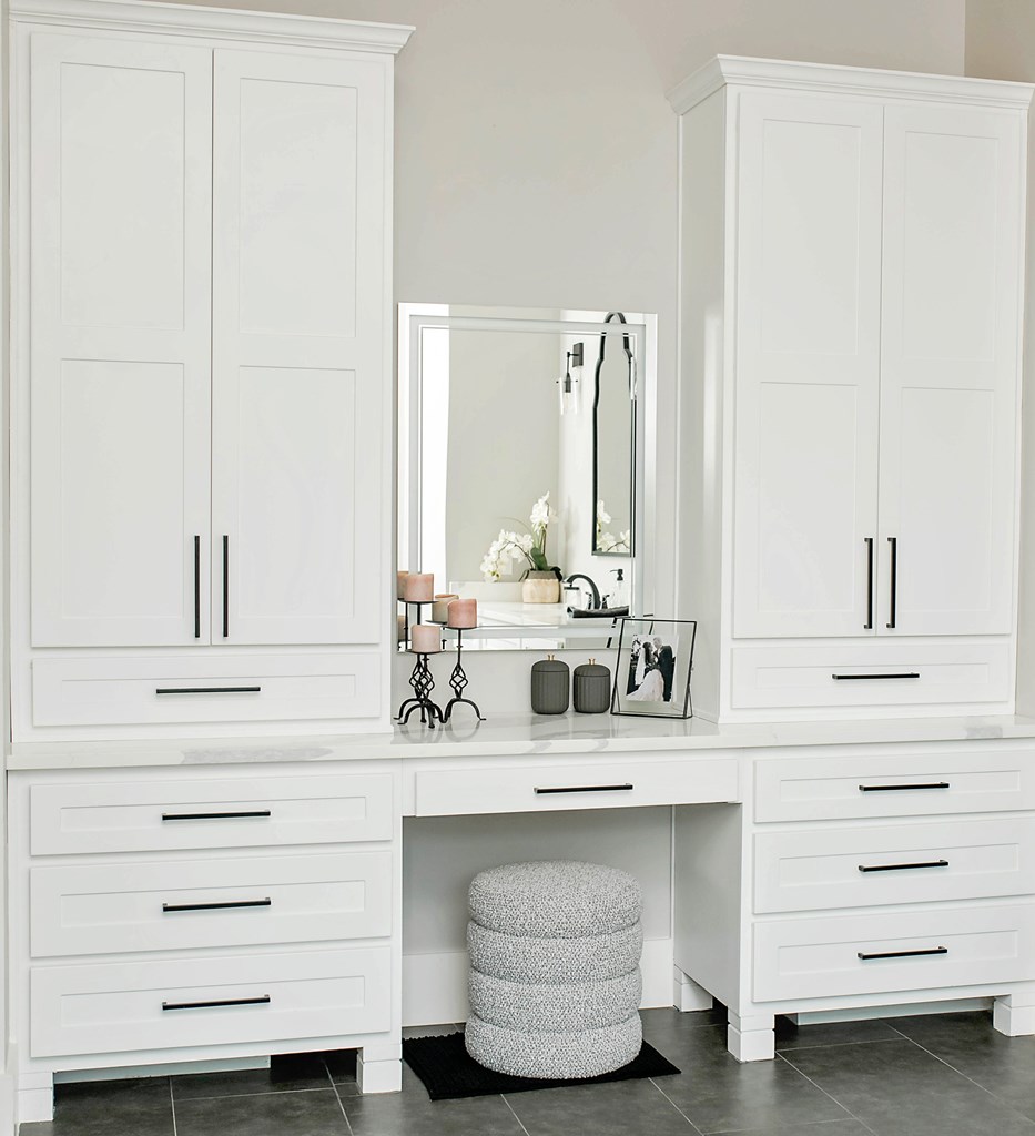 674 Windmill Ridge Drive Blanco, TX 78606 - Photo 9 of 13 a bathroom with a sink and a mirror
