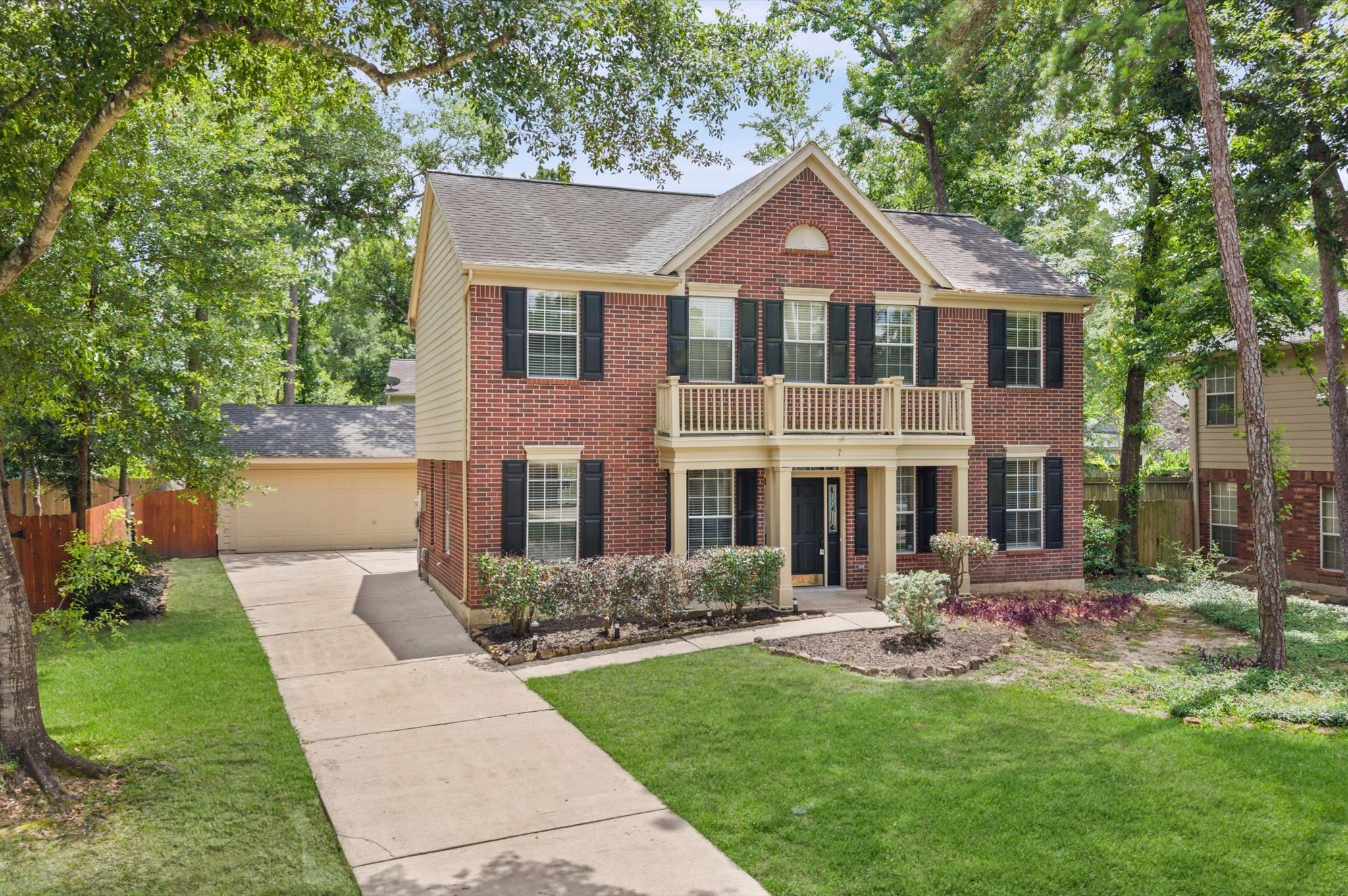 7 Grey Birch Place Spring, TX 77381 - Photo 2 of 33