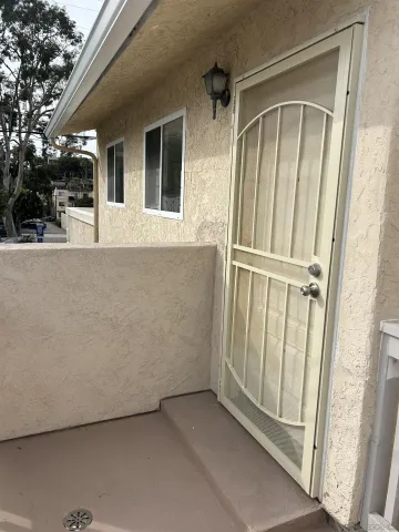 $3,295 | 1042 South Coast Highway 101, Encinitas, CA 92024