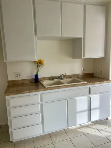 $3,295 | 1042 South Coast Highway 101, Encinitas, CA 92024