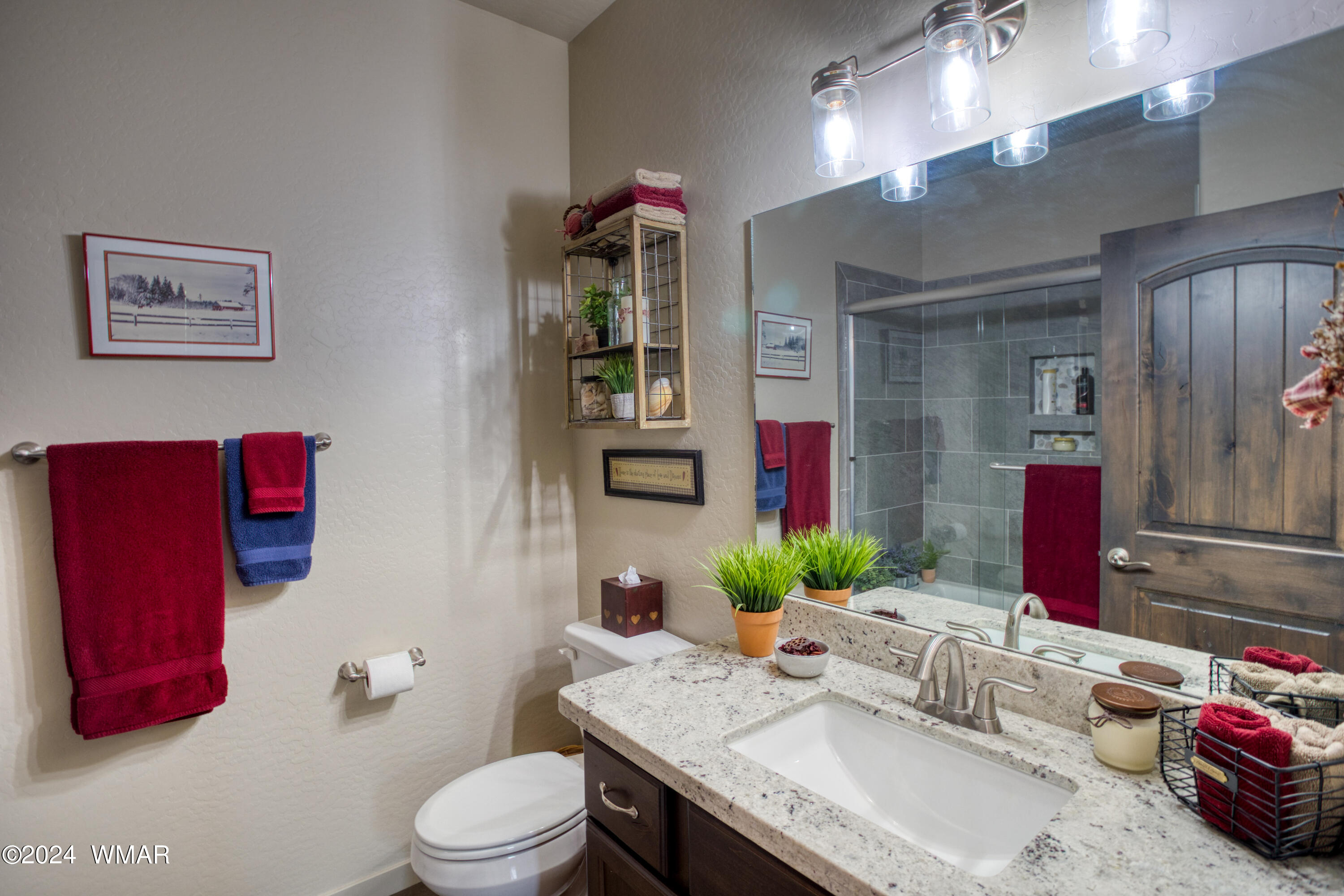 3151 North Eagle Lndg Road Show Low, AZ 85901 - Photo 17 of 26 Guest Bath