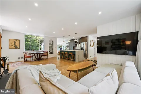 $1,150,000 | 10700 Keswick Street, Garrett Park, MD 20896