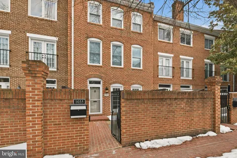$820,000 | 1035 North Stafford Street, Arlington, VA 22201