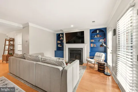 $820,000 | 1035 North Stafford Street, Arlington, VA 22201