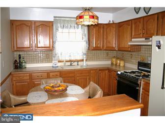 1843 Tomlinson Road Philadelphia, PA 19116 - Photo 3 of 12 Kitchen