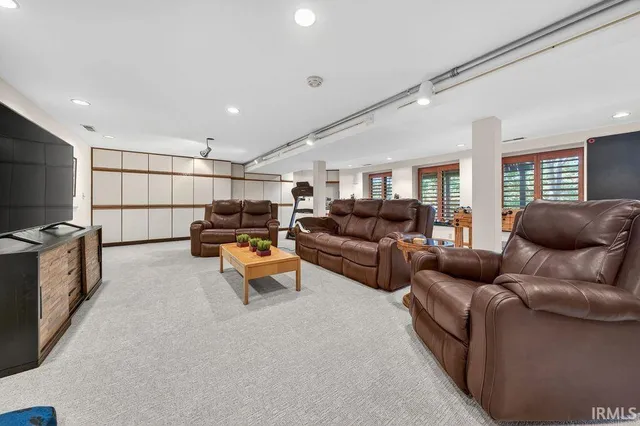 $399,000 | 2160 South Ridgeview Road, Logansport, IN 46947