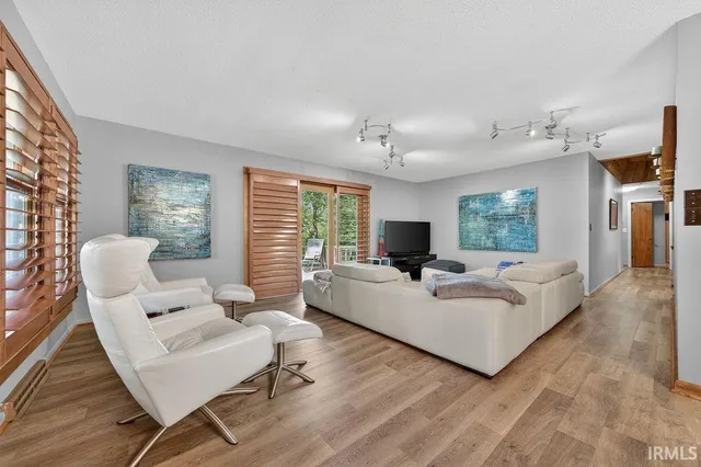 $399,000 | 2160 South Ridgeview Road, Logansport, IN 46947