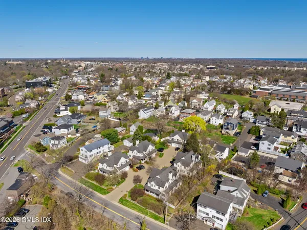 $12,500 | 147 Holly Hill Lane, Unit 2, Greenwich, CT 06830