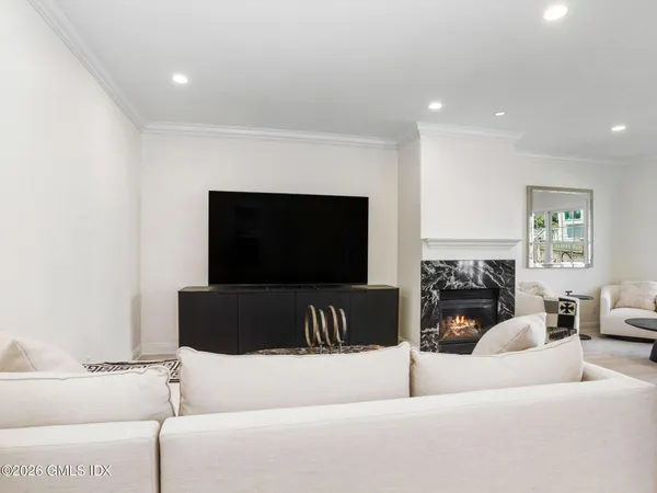 $12,500 | 147 Holly Hill Lane, Unit 2, Greenwich, CT 06830