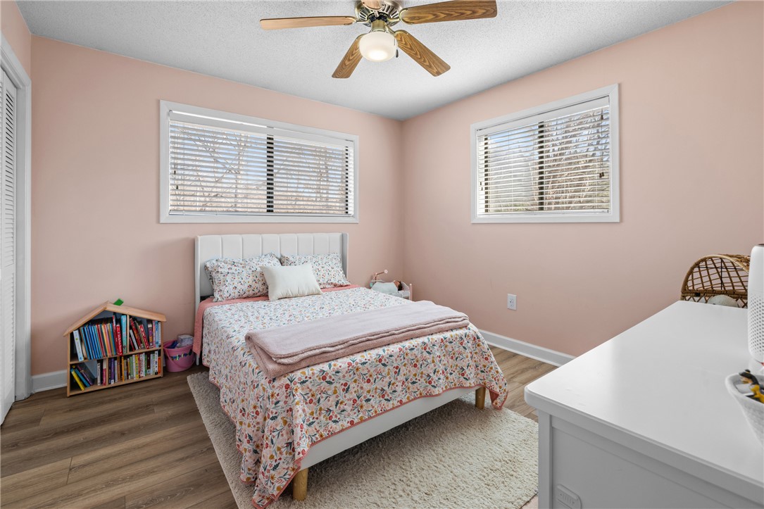 111 Shorecrest Drive Seneca, SC 29672 - Photo 20 of 35 This cozy bedroom offers a tranquil retreat with ample natural light.