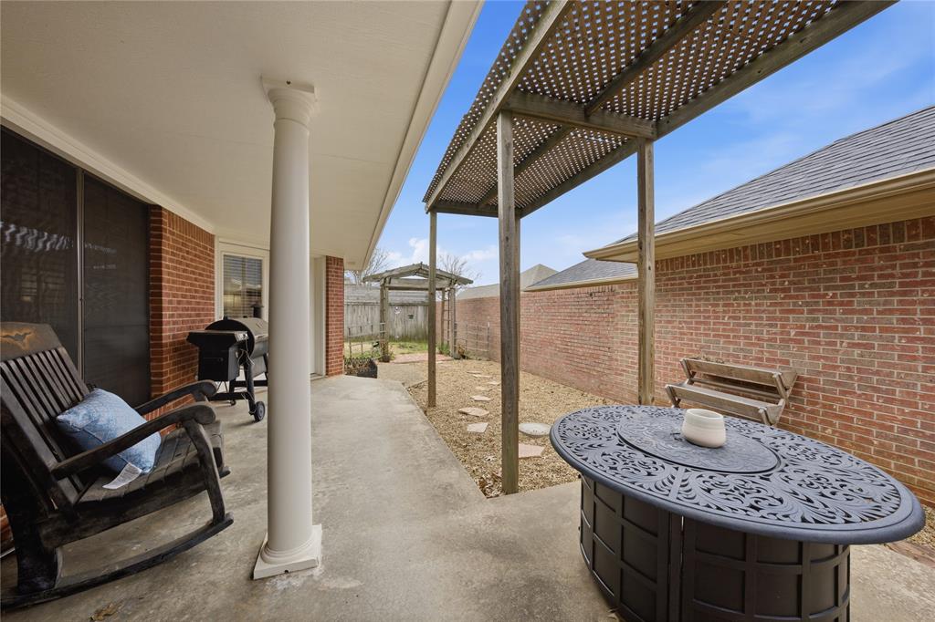 820 Toribrooke Athens, TX 75751 - Photo 18 of 23 a view of balcony with couch