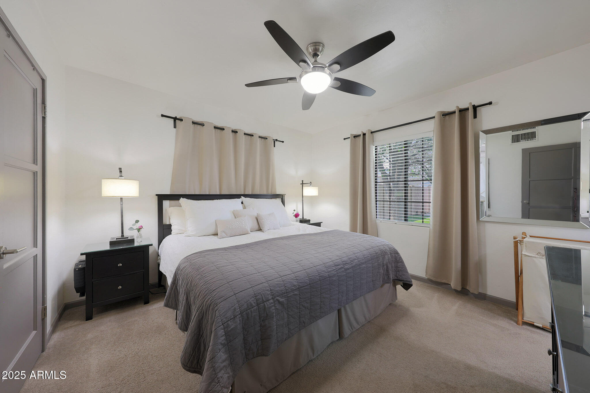 530 West Almeria Road Phoenix, AZ 85003 - Photo 9 of 27 B (24)