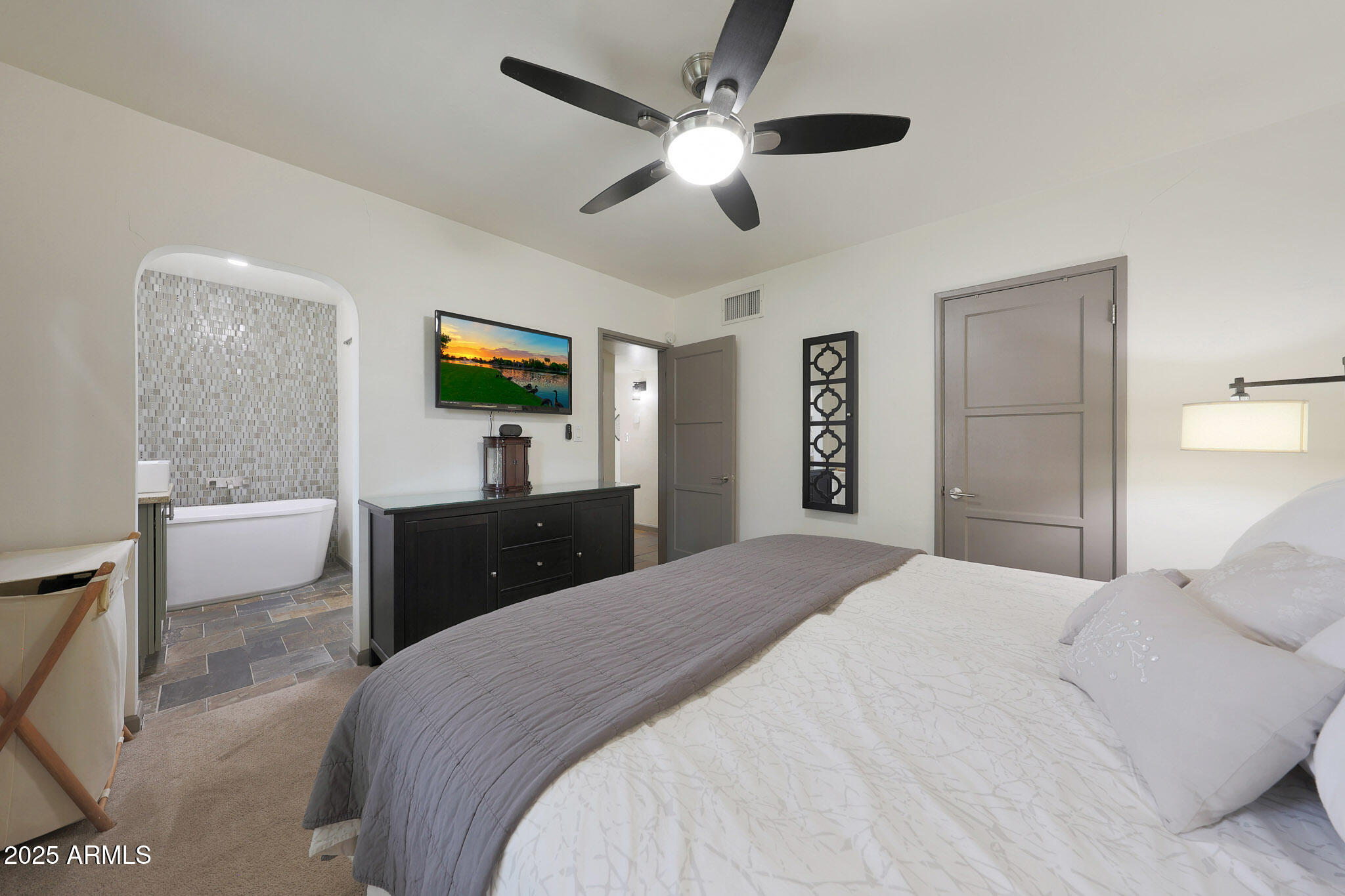 530 West Almeria Road Phoenix, AZ 85003 - Photo 10 of 27 B (25)