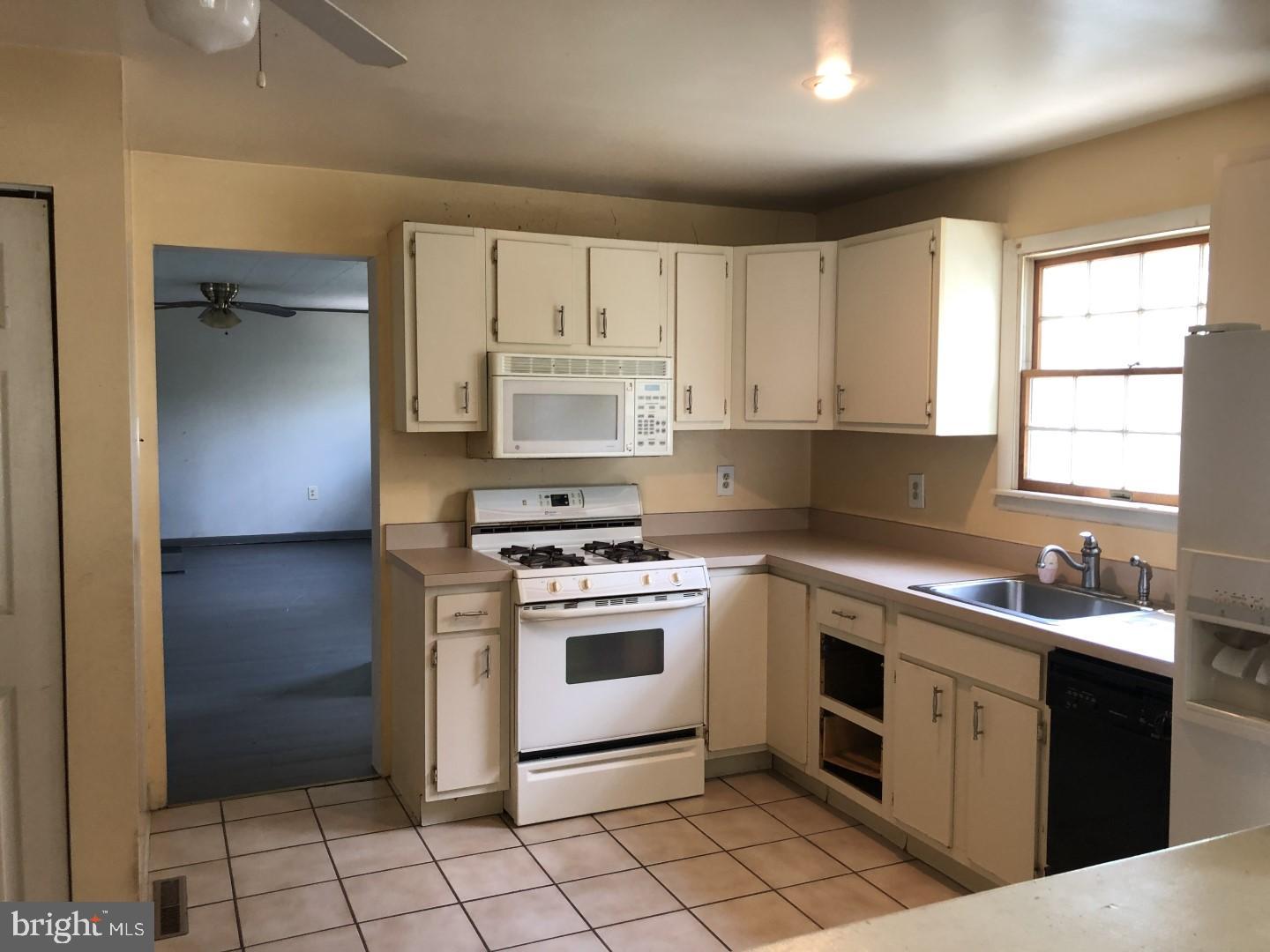 430 Alexander Avenue Maple Shade, NJ 08052 - Photo 12 of 23 Gallery Image 12