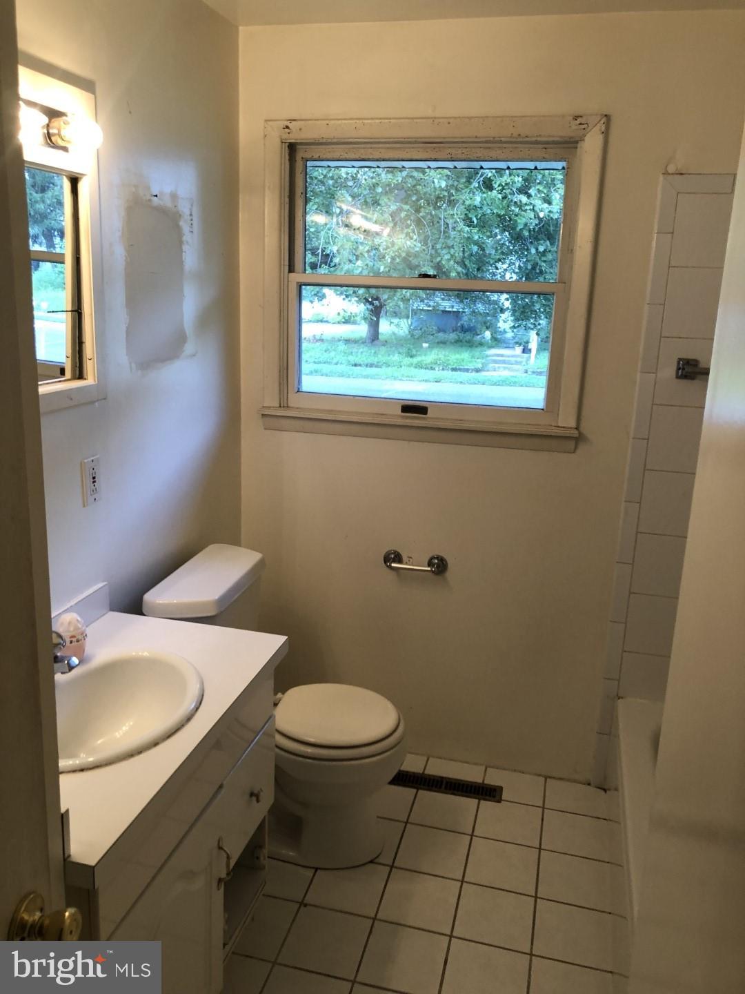 430 Alexander Avenue Maple Shade, NJ 08052 - Photo 7 of 23 Gallery Image 7