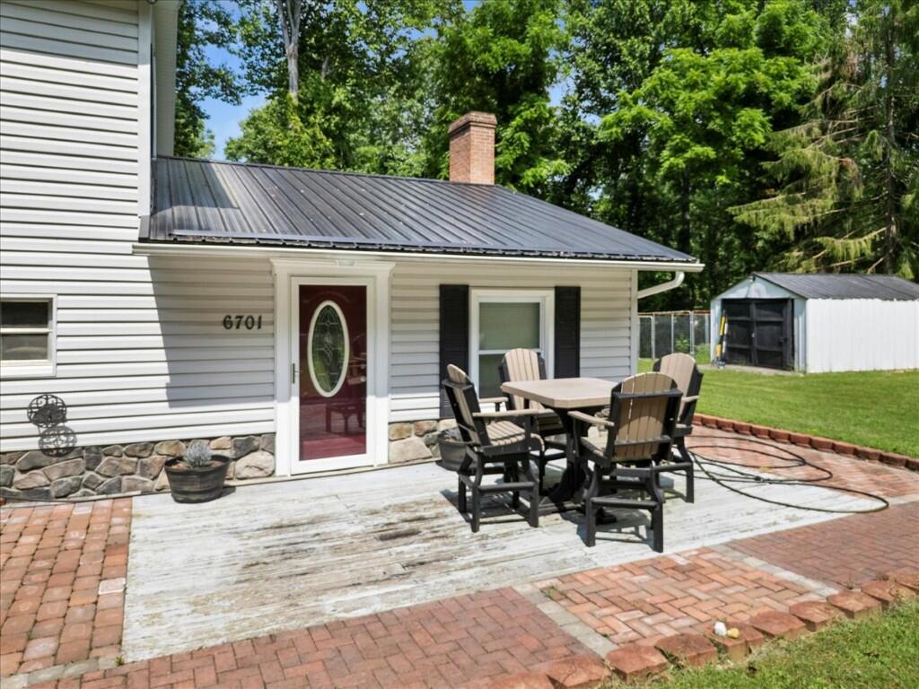 6701 Owens Road Radford, VA 24141 - Photo 12 of 93 12
