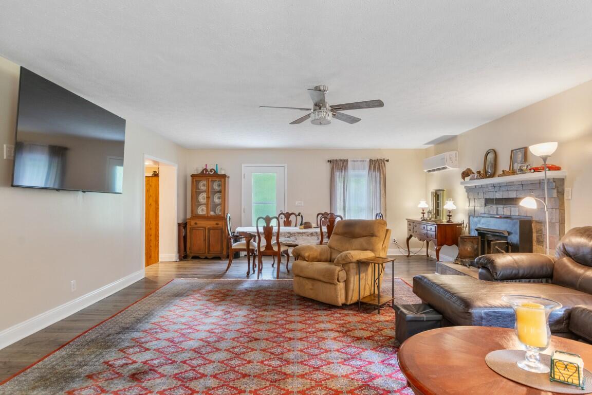 6701 Owens Road Radford, VA 24141 - Photo 27 of 93 27