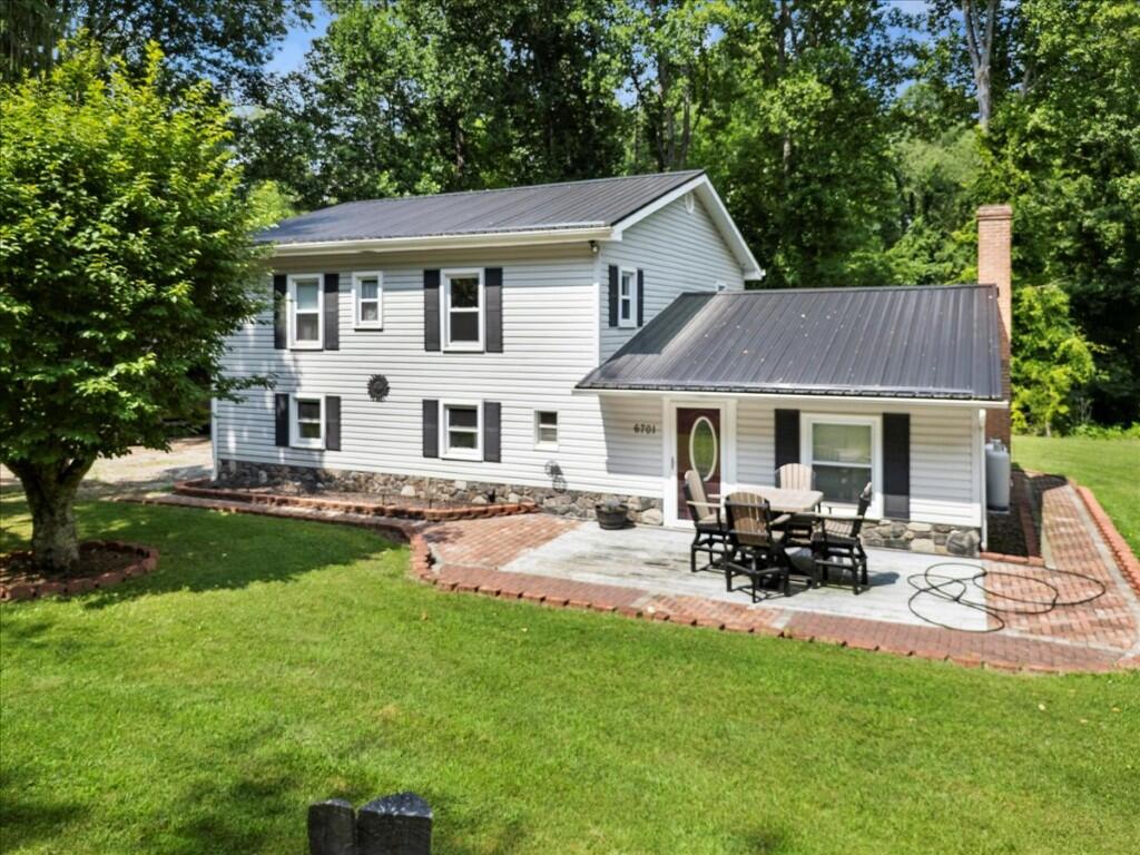 6701 Owens Road Radford, VA 24141 - Photo 6 of 93 6