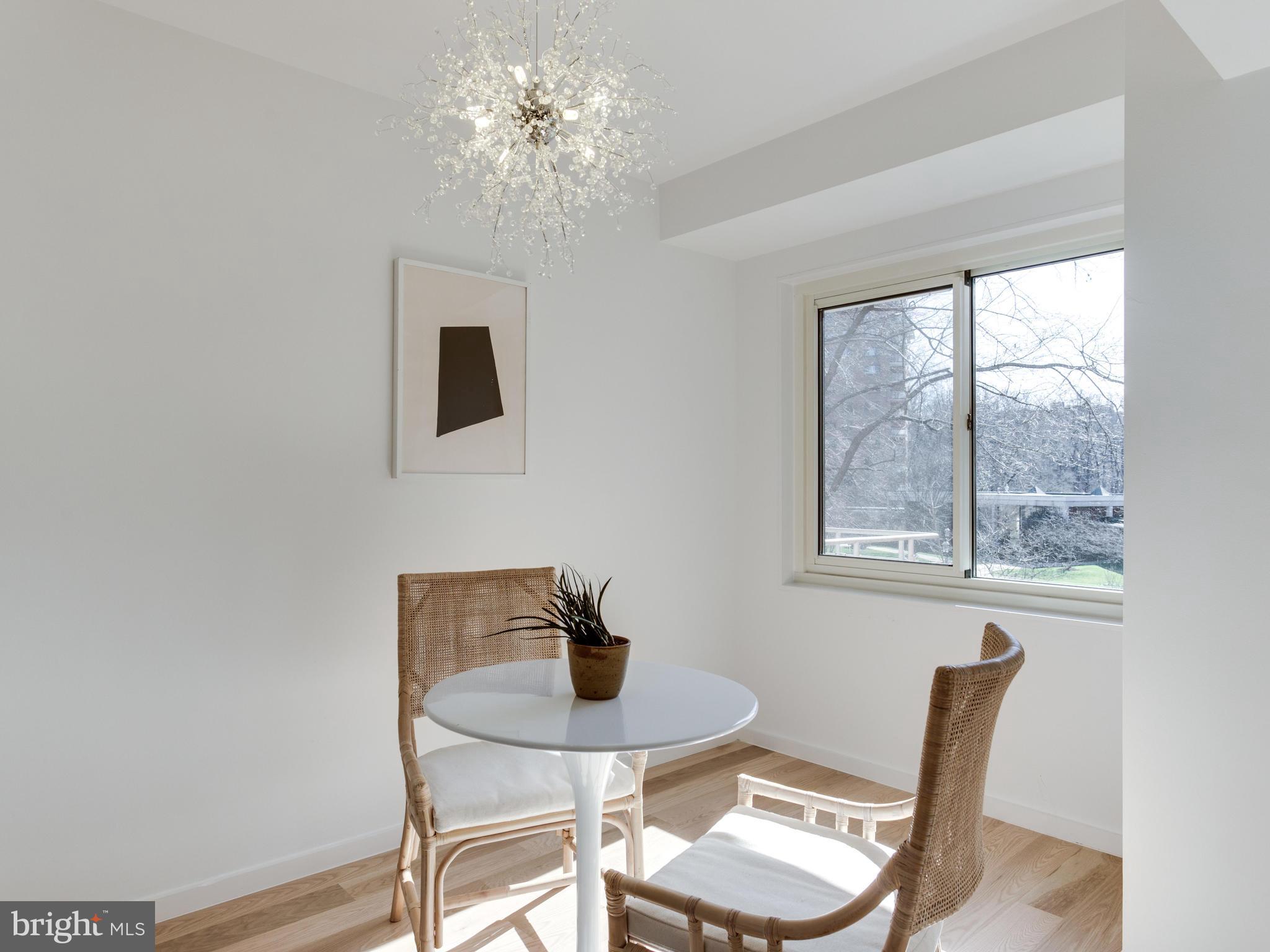 4201 Cathedral Avenue Northwest, Unit 322W Washington, DC 20016 - Photo 11 of 22 Dining Room