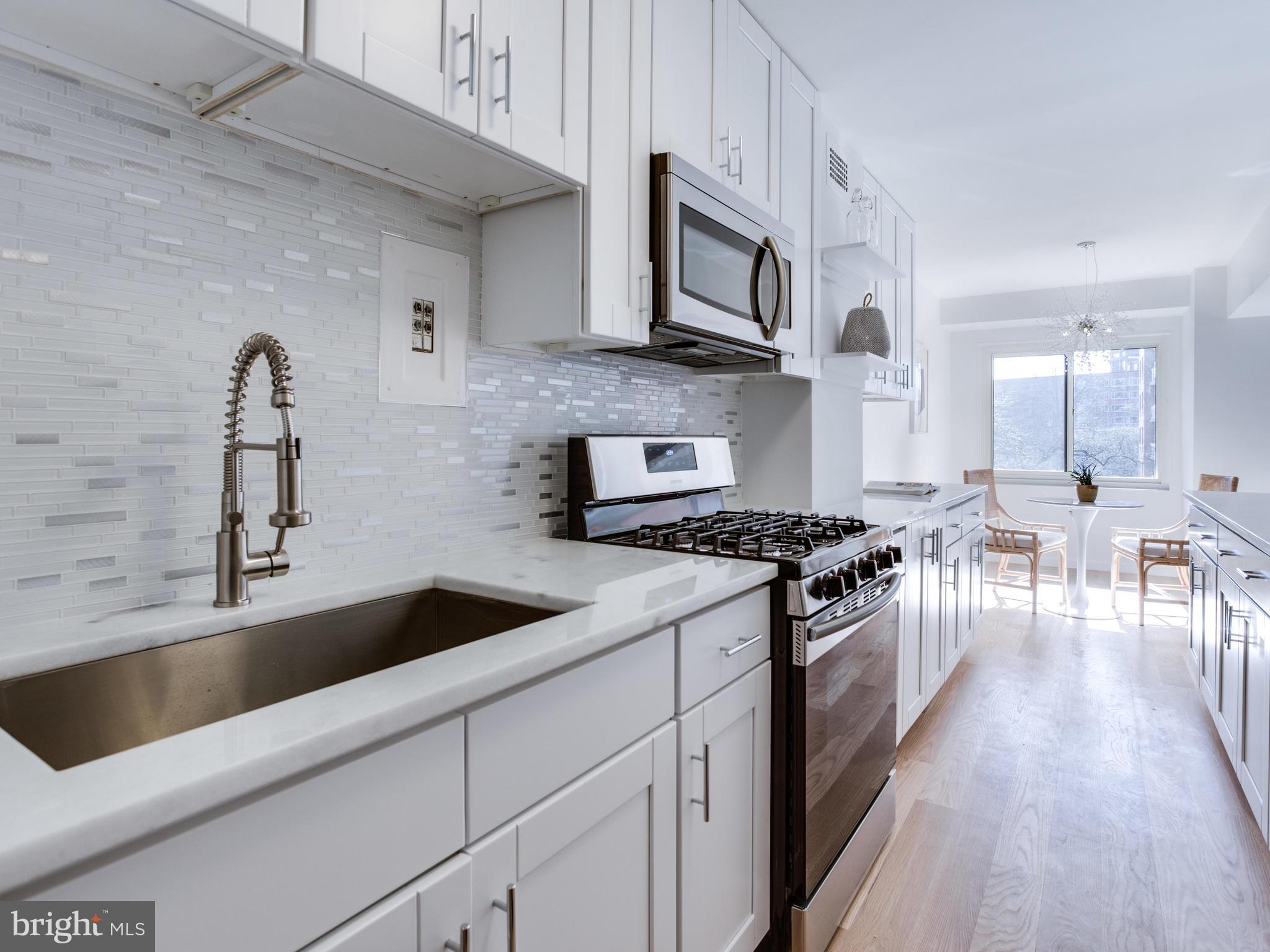 4201 Cathedral Avenue Northwest, Unit 322W Washington, DC 20016 - Photo 13 of 22 Kitchen