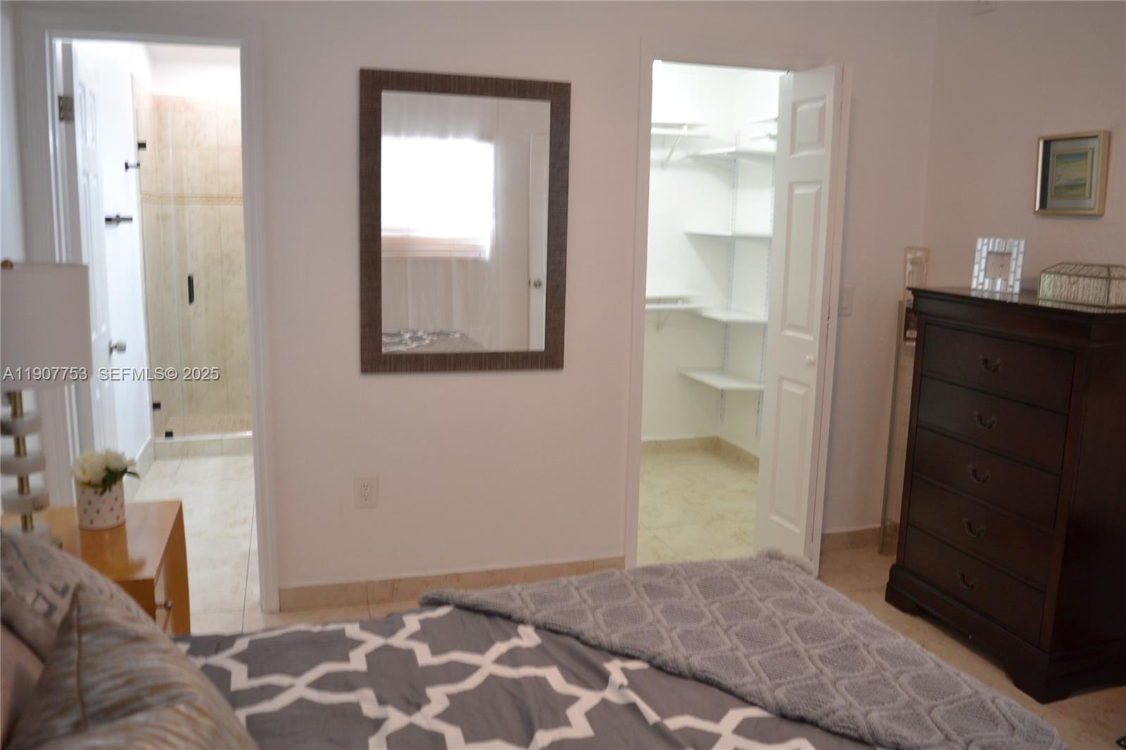 3221 Southwest 93rd Place Miami, FL 33173 - Photo 11 of 39