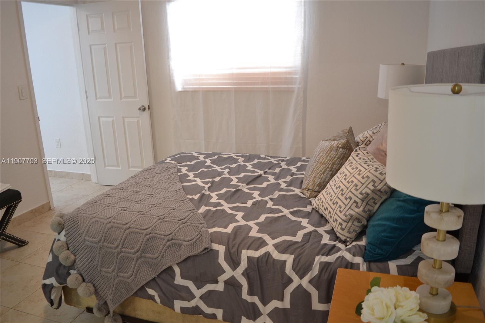 3221 Southwest 93rd Place Miami, FL 33173 - Photo 16 of 39