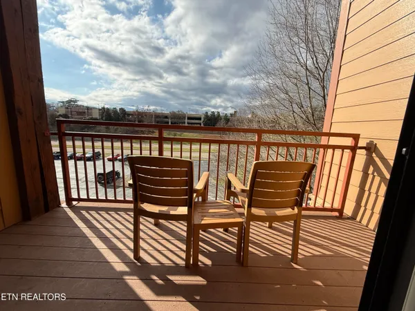 $415,000 | 1424 Old Knoxville Highway, Sevierville, TN 37876