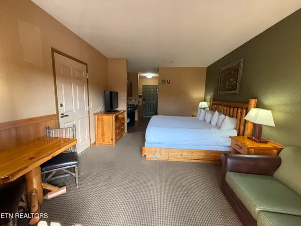 $415,000 | 1424 Old Knoxville Highway, Sevierville, TN 37876