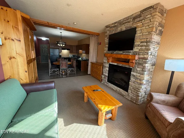 $499,000 | 1424 Old Knoxville Highway, Sevierville, TN 37876