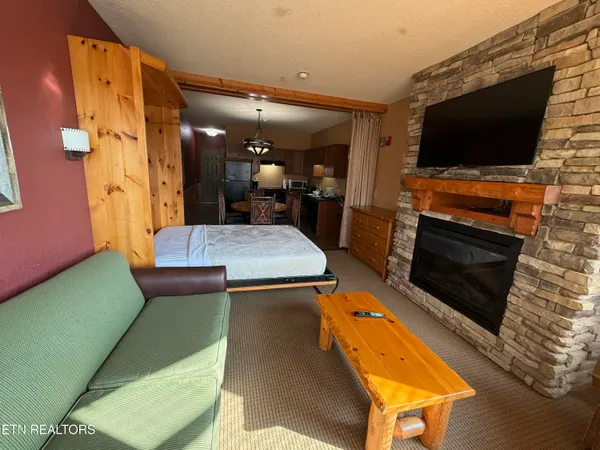 $415,000 | 1424 Old Knoxville Highway, Sevierville, TN 37876