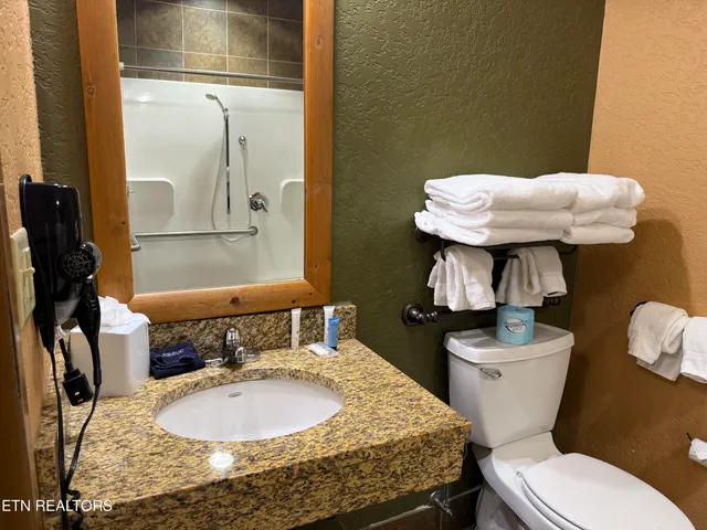 $499,000 | 1424 Old Knoxville Highway, Sevierville, TN 37876